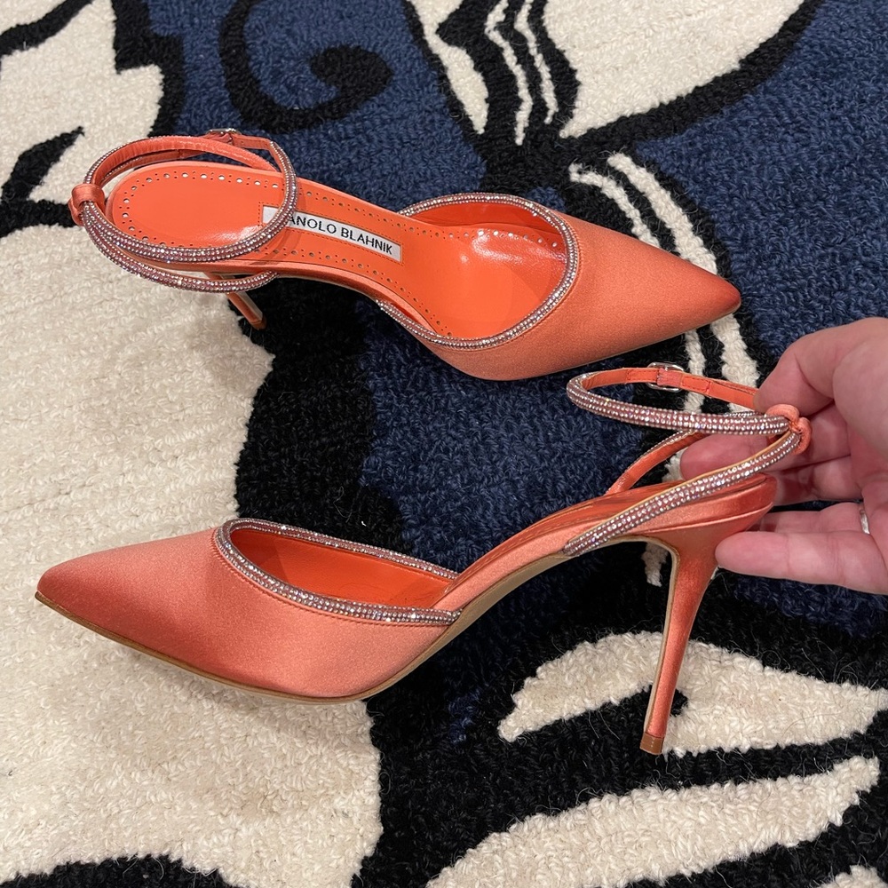 Manolo blahnik jewel satin pumps size 37